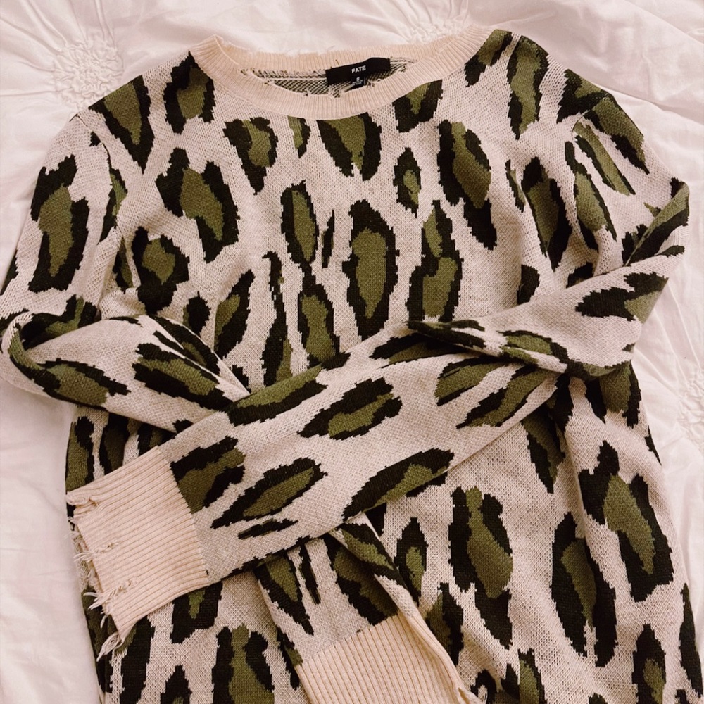 Fate cheetah sweater